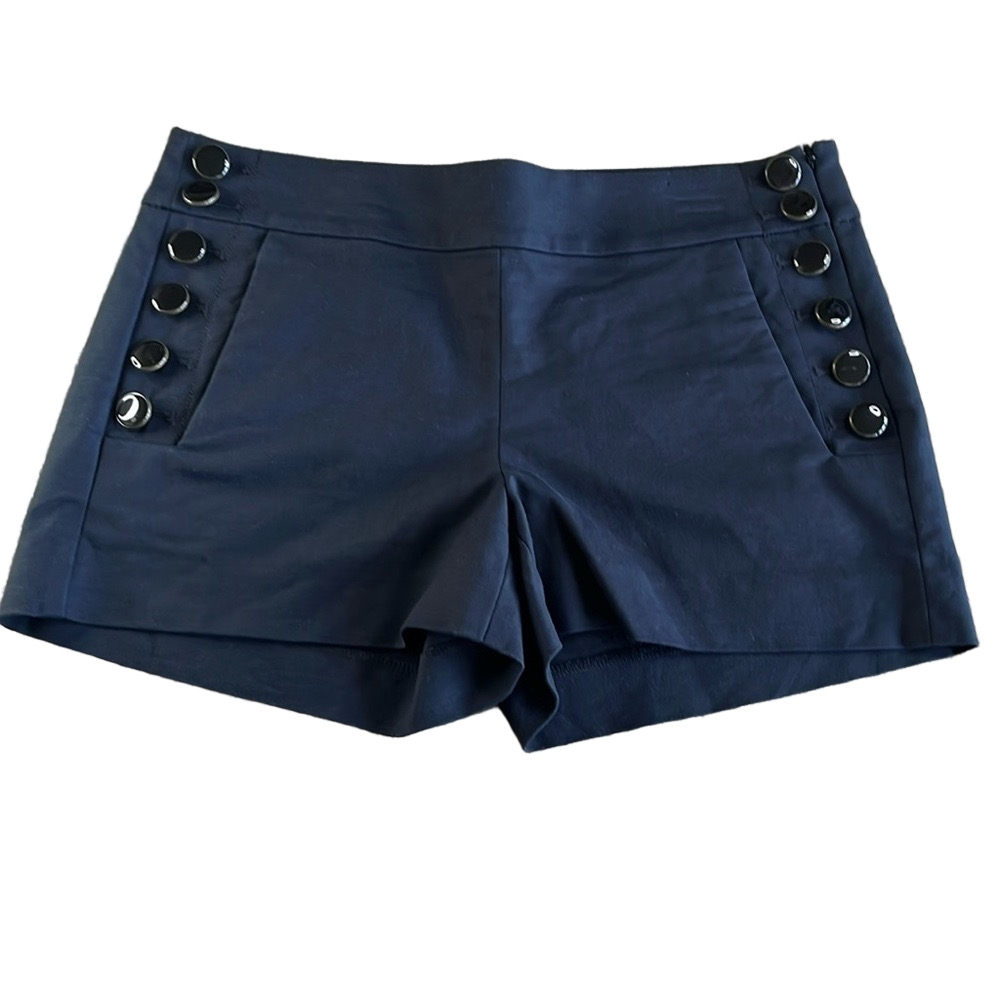 LOFT 3” black cotton/rayon/spandex shorts -button adornments